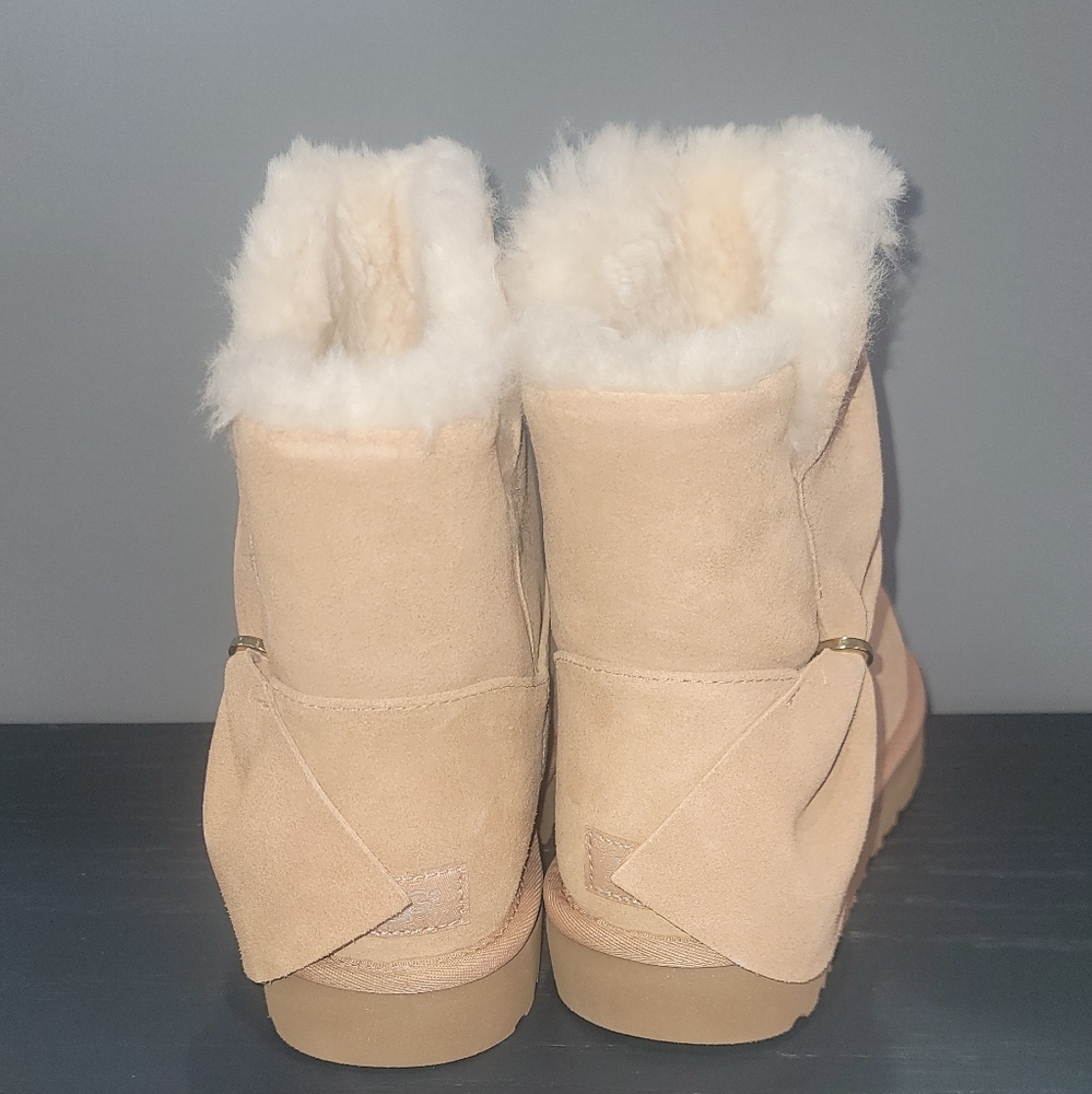 UGG Mini Twist Arroyo Boot - Picture 7 of 8